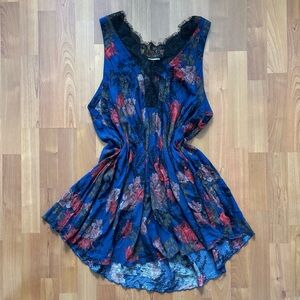 Women’s free people Blue floral lacy dress size large